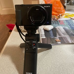 Sony ZV-1 with Tripod